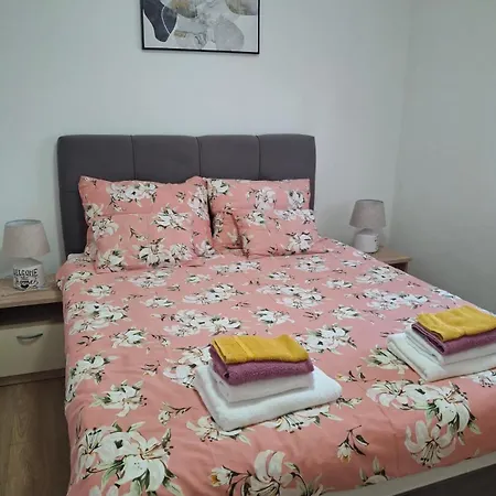 Mirela Appartamento Vrh (Krk)