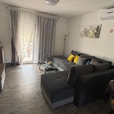 Appartamento Mirela *