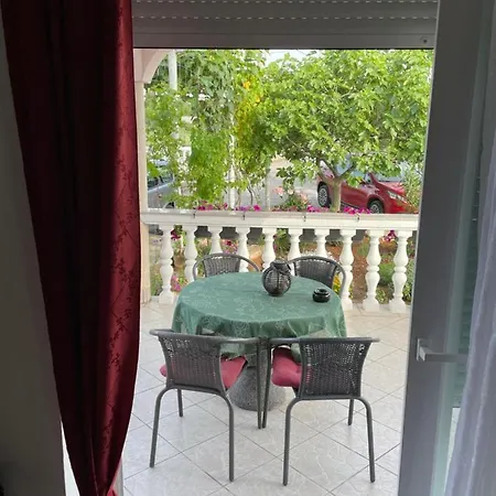Mirela Vrh (Krk)
