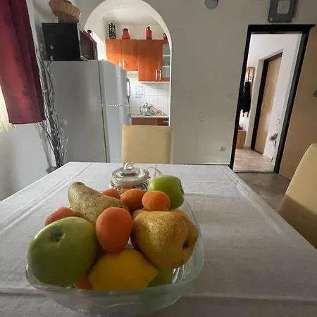 Apartment Mirela Vrh (Krk)